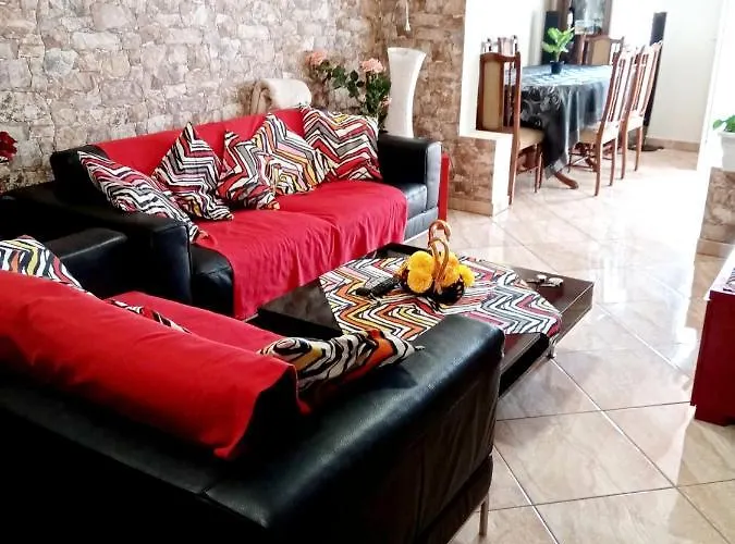 Charming House In With Mountain View And Terrace Κόστα Κάλμα