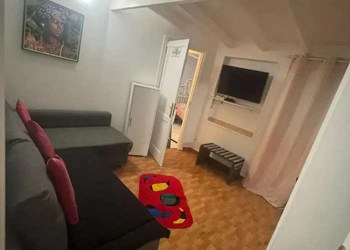 Charming House In With Mountain View And Terrace *