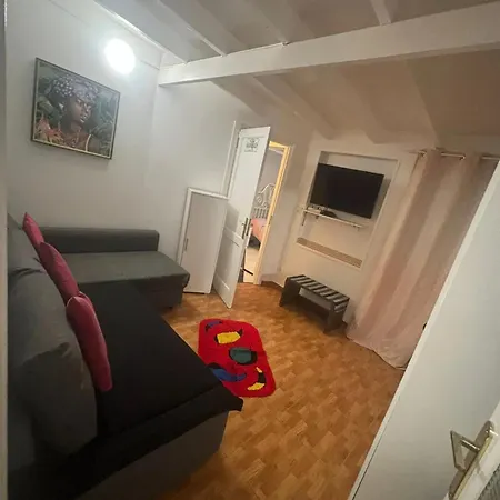 Charming House In With Mountain View And Terrace *